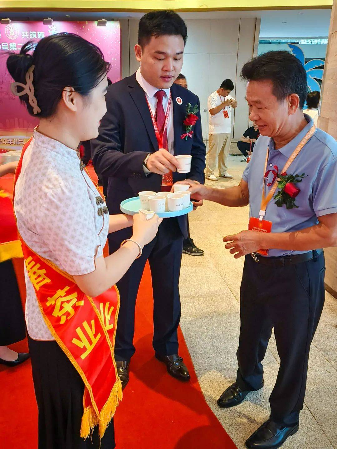 茶香助场 | 日春海南区域助力三亚泉港商会就职典礼_发展_两地_经济