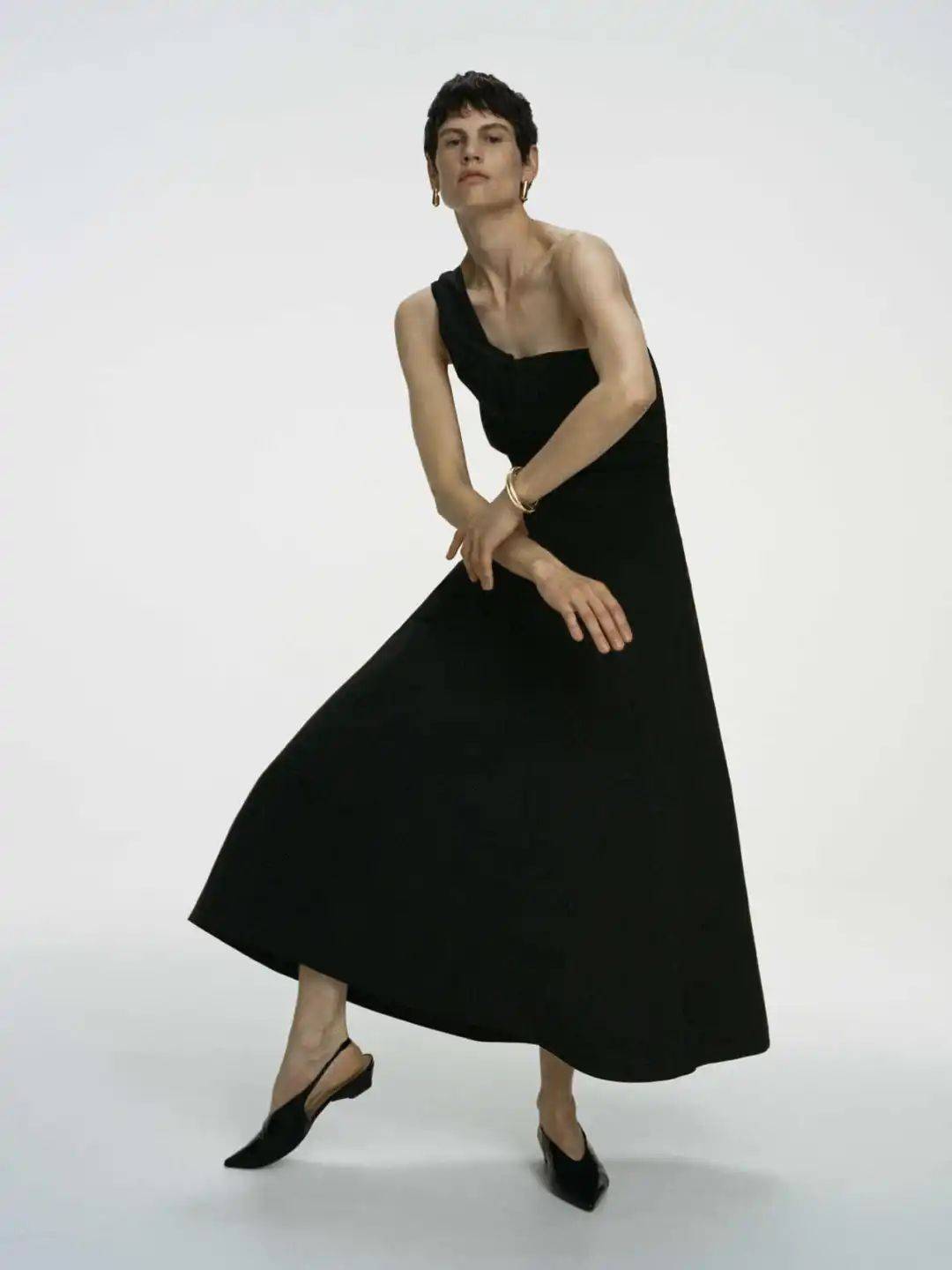 什么单品买一件顶一百件?