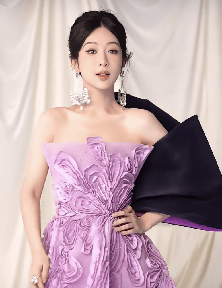 这张真的.杨紫新图确定不是ai换头吗