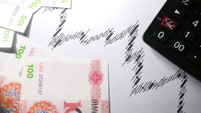关税问题严峻，中国是否将通过人民币贬值促进出口？央行回应