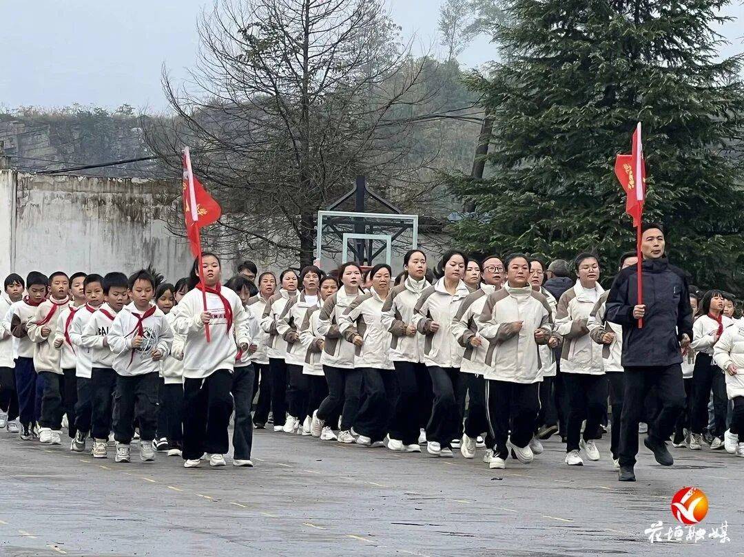 旧州小学精彩大课间图片