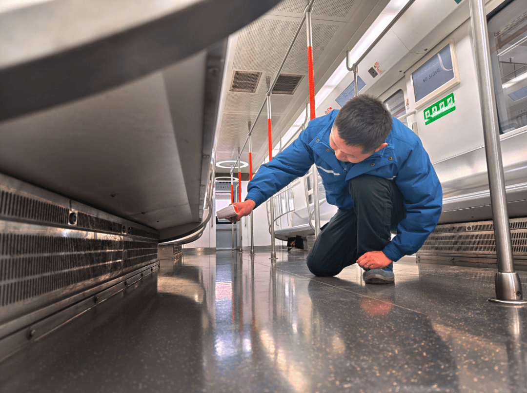 武汉地铁:电暖全部开启