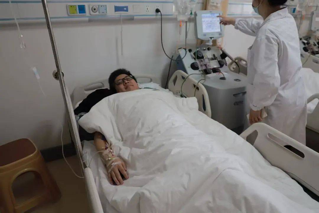 长沙辅警献血后“顺便”留样造血干细胞，几年后成了一个7岁孩子的“生命种子”！