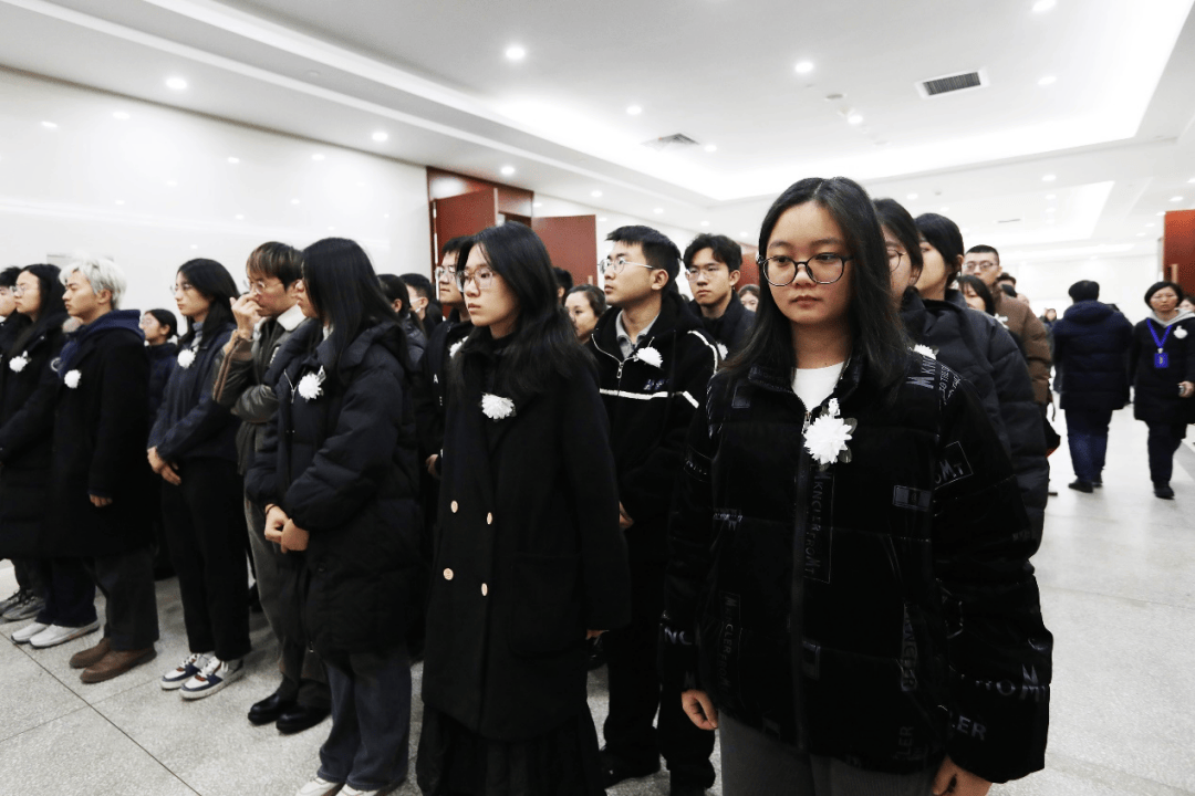 叶嘉莹先生遗体告别仪式举行