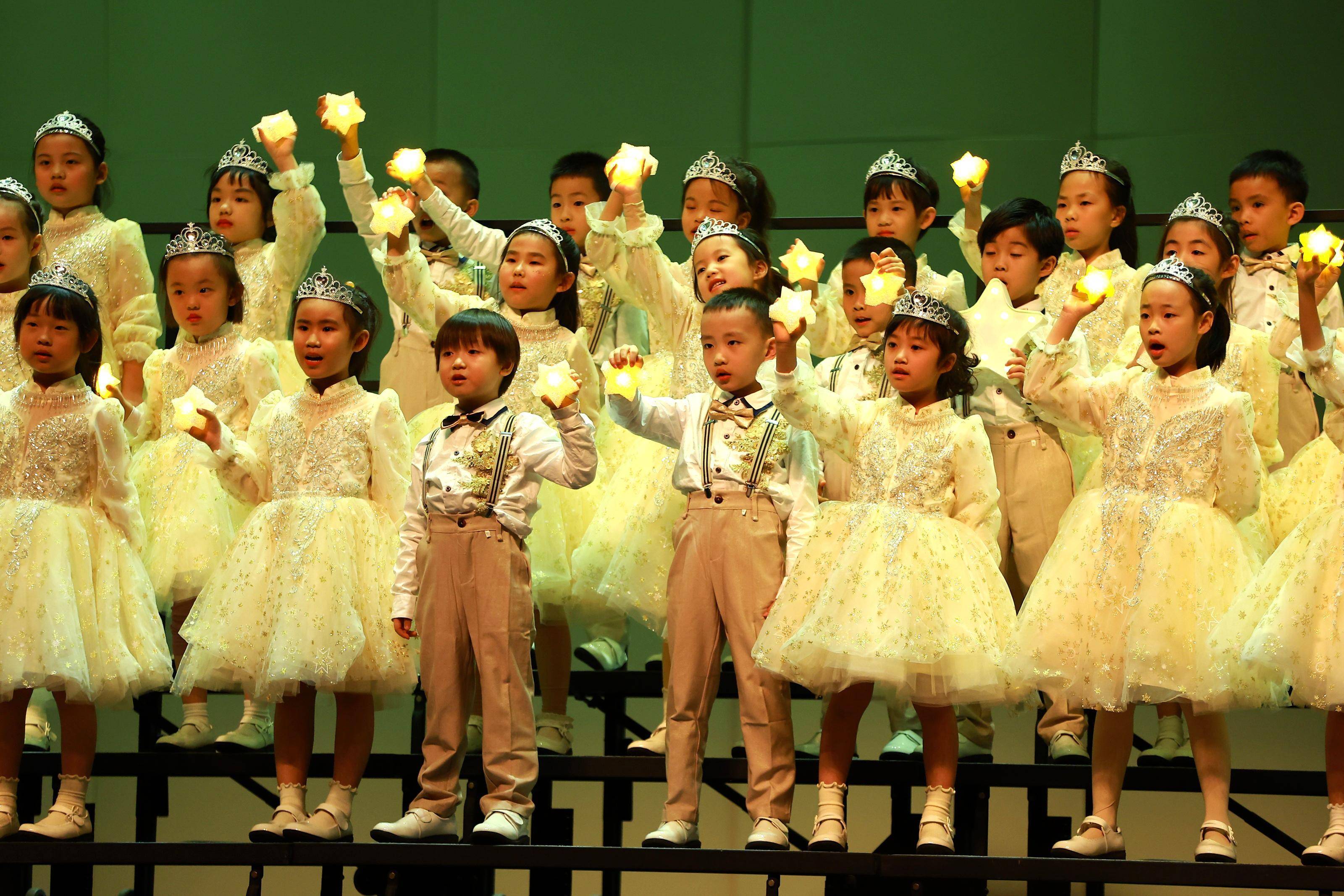 童声润心灵!佛山童声合唱团"童年的我·第七季"音乐会举行