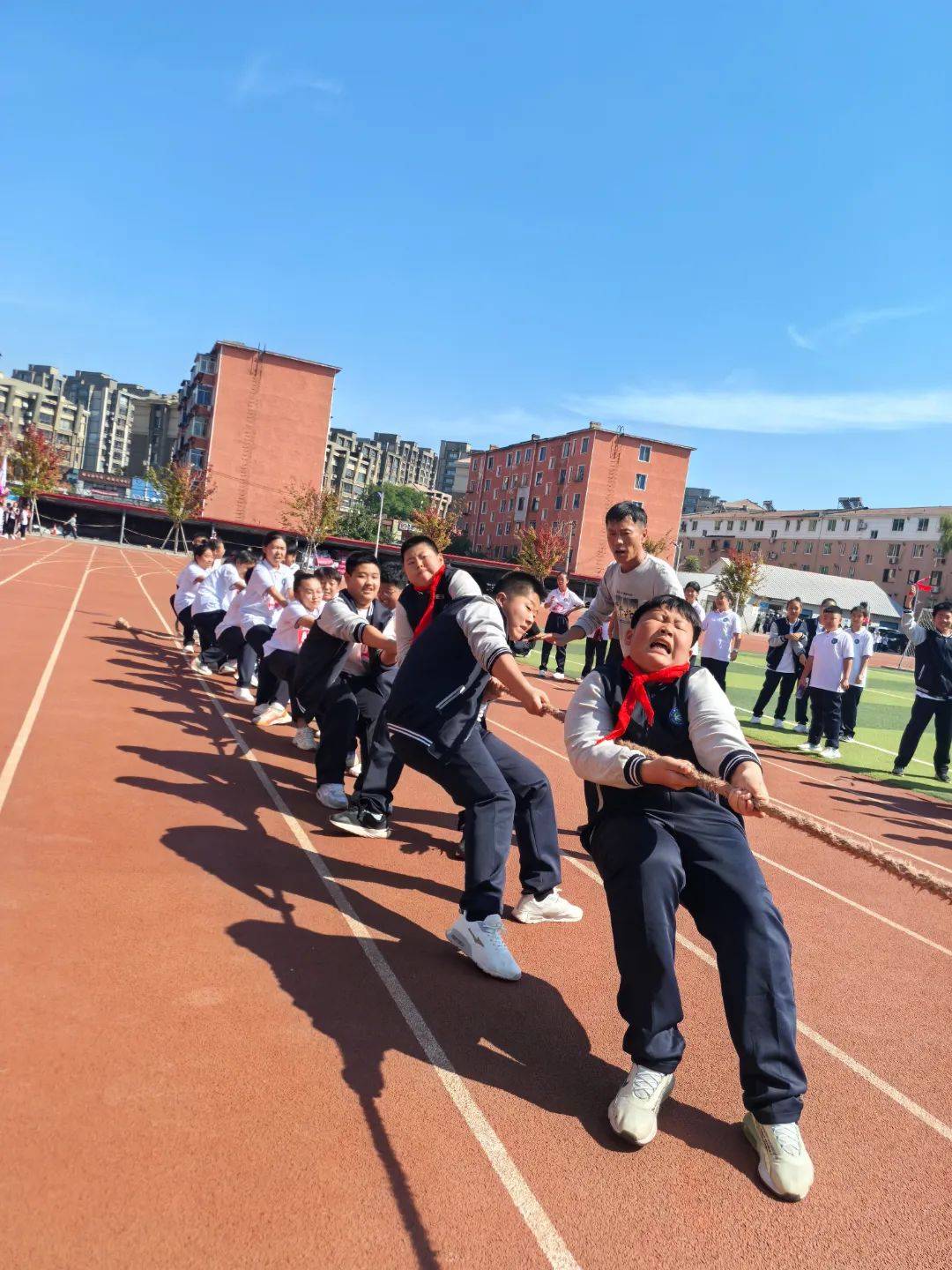 阳光大课间特色活动图片