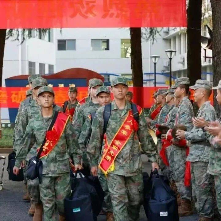 【征兵】2025年全国征兵上半年应征报名开始!强军之旅,等你入列_兵役_毕业生_条件