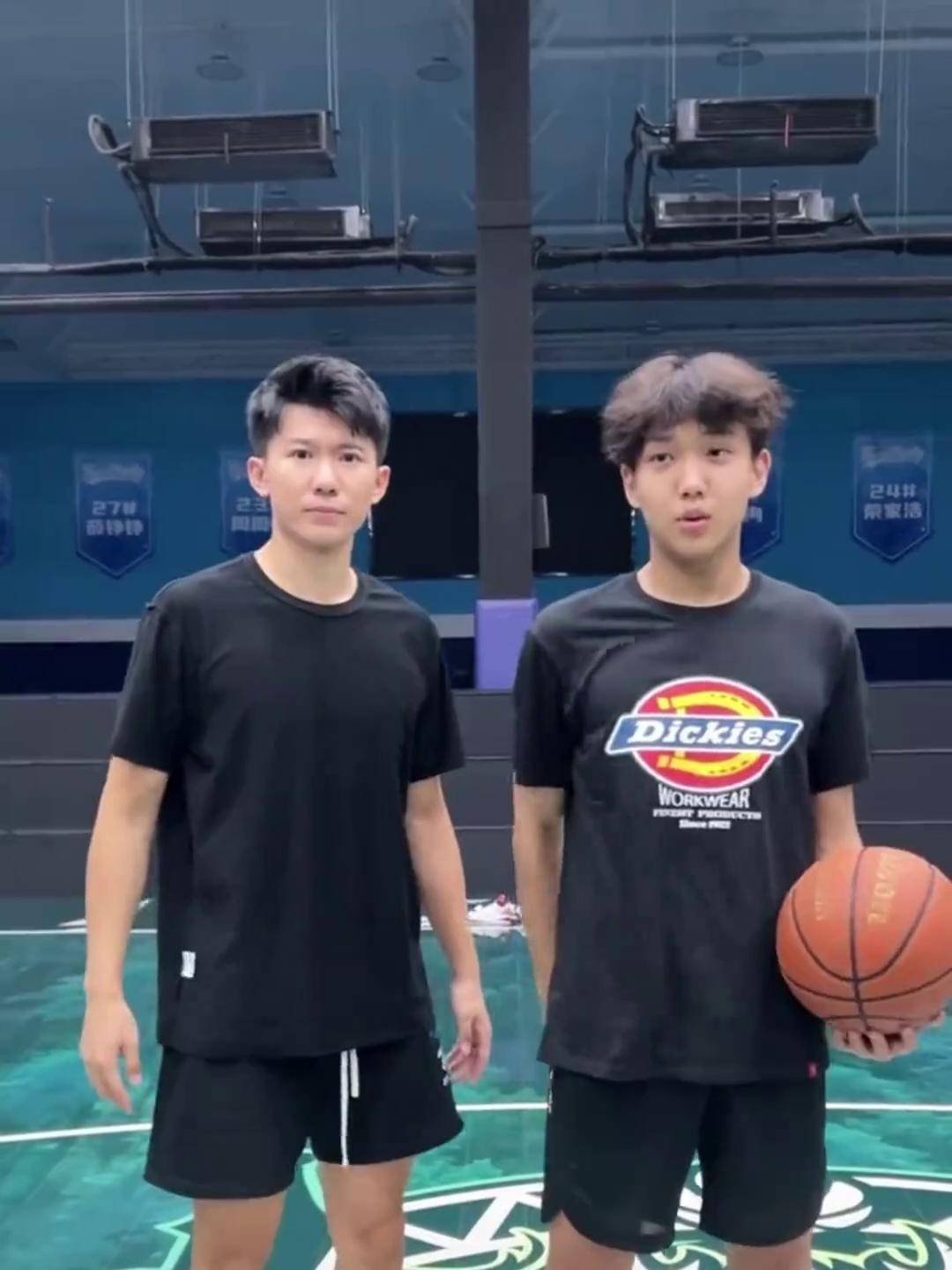 全美最强高中生-布兰登麦考伊下战书!柯冉疑似应战,比赛将在22号开打.