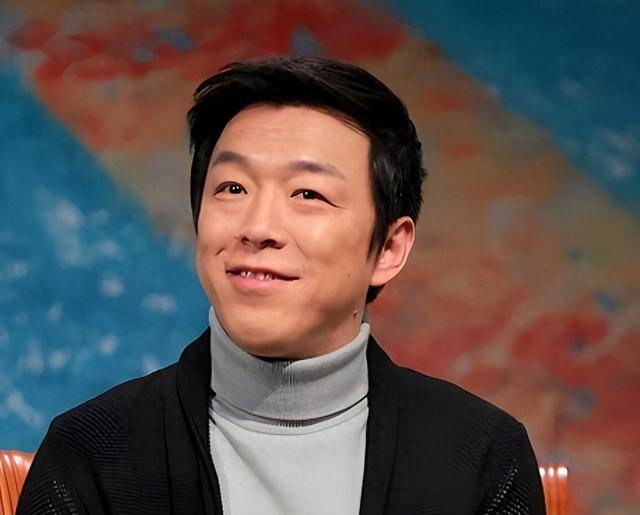 黄渤有多牛?明明长相不突出,却当过百亿影帝,老婆不漂亮但相爱