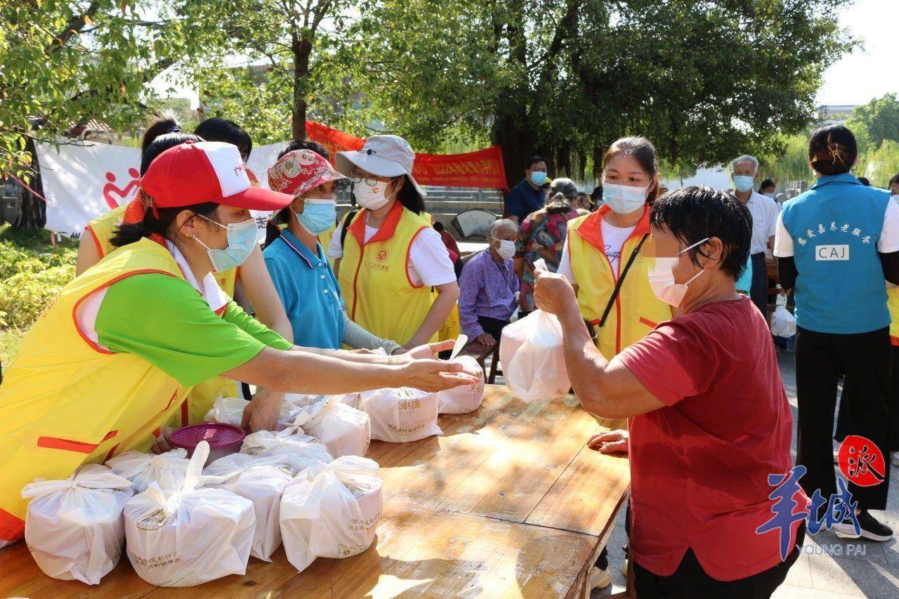 广州银龄志愿者人均每年志愿服务超12.8小时 | 国际志愿者日
