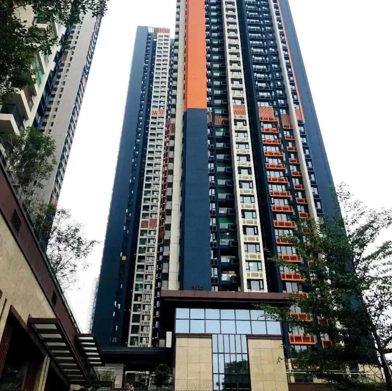记者实探丨优化交易结构 次新二手房成市场热点_成交_新房_金稻田路