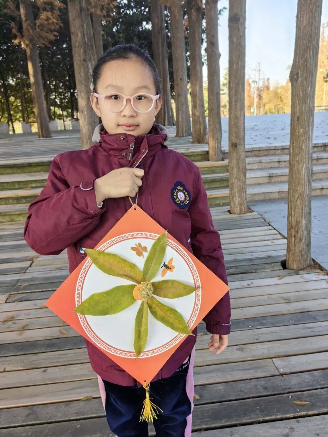 挂上不同的树叶果实等就制作出一个个造型别致古朴小巧的自然风铃