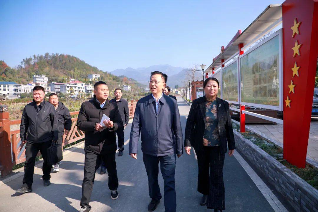 夏智伦到湘西州龙山县调研指导乡村振兴驻村帮扶工作