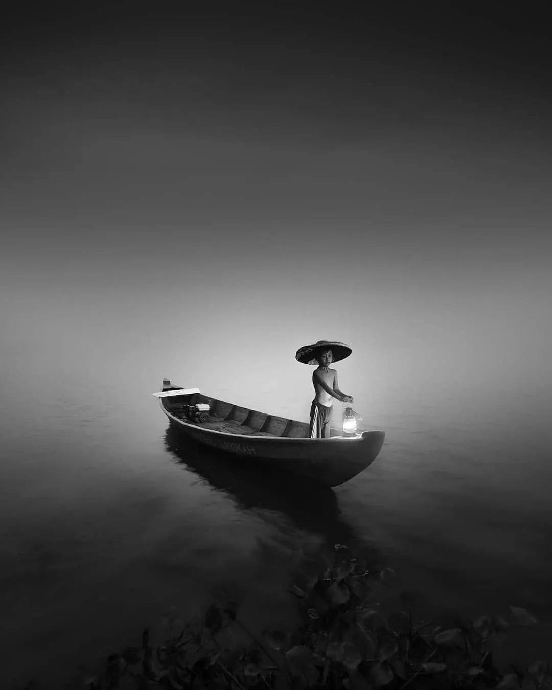 简单到极致的黑白色,永远比彩色多了种无法比拟的高级感和感染力,看的