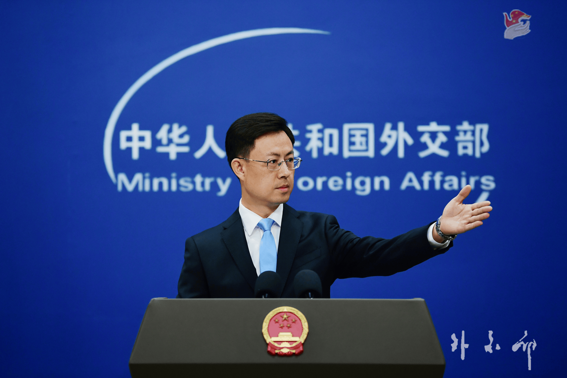 外交部第35任发言人亮相:讲好中国式现代化的精彩故事_郭嘉昆_例行_制度