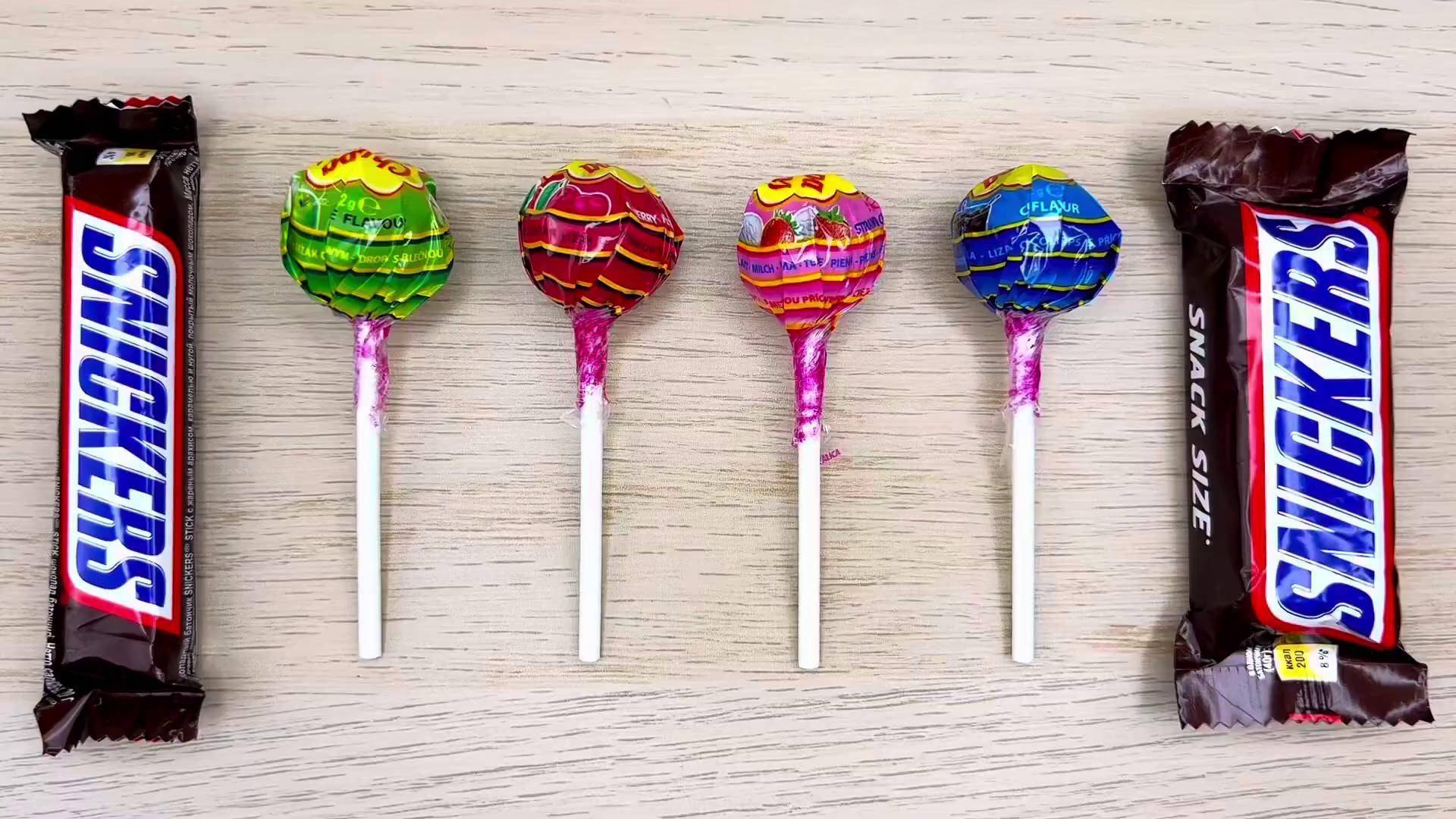 不同口味的棒棒糖巧克力网红糖果 巧克力 糖果 棒棒糖 口香糖