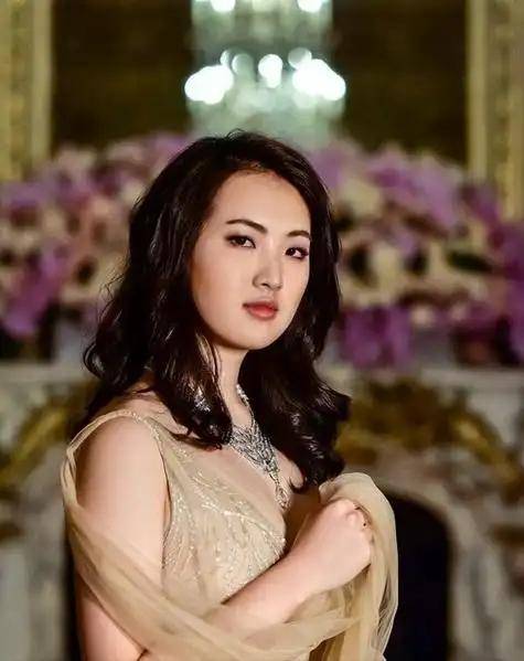 看到7年亏32亿的富家女才明白:任正非让姚安娜进娱乐圈的苦心! 看到7年亏32亿的富家女才明白:任正非让姚安娜进娱乐圈的苦心!