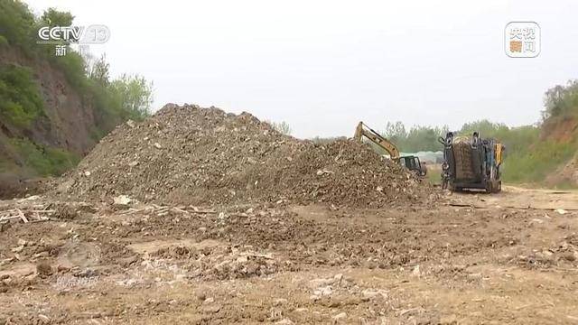 跨省非法倾倒“固废”竟成生意!央视焦点访谈曝光背后黑色利益链 跨省非法倾倒“固废”竟成生意!央视焦点访谈曝光背后黑色利益链