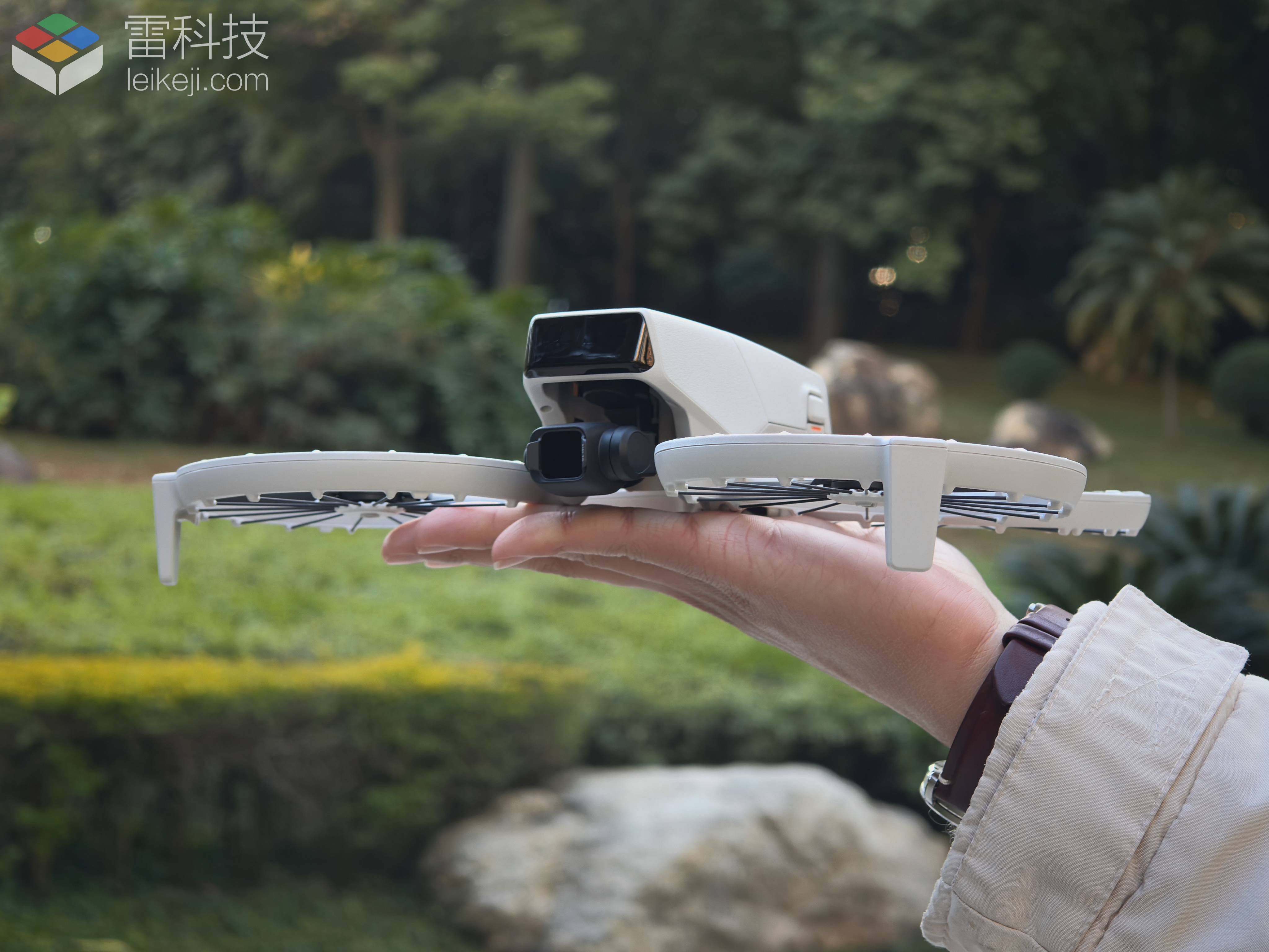 大疆DJI Flip首发评测：入门级Vlog神机，要破圈了？