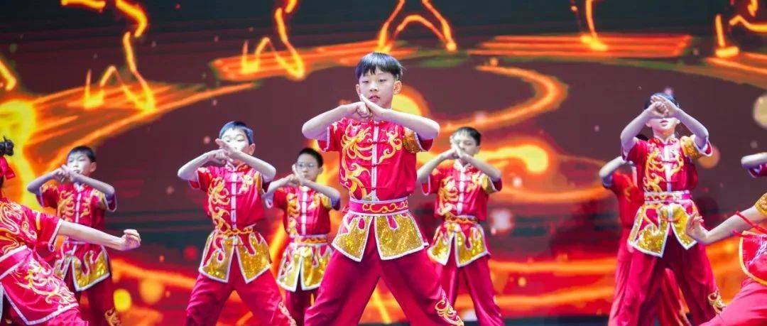2025年龙城武术春晚展功夫魅力_常州_健身_令银宁