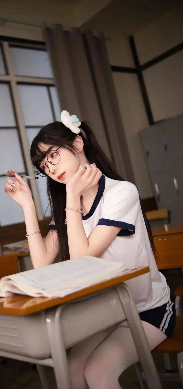校花荡货h边学习边c