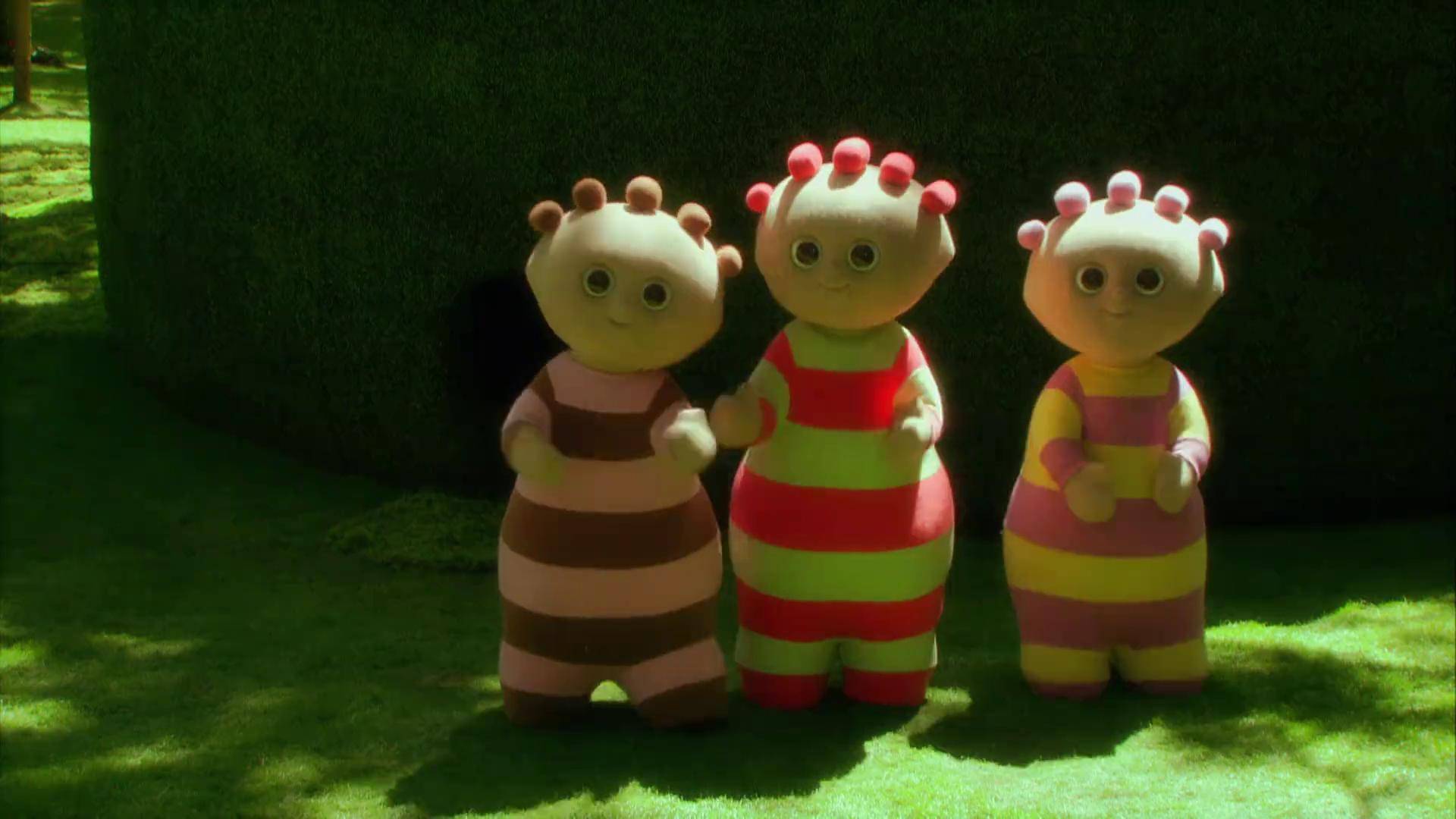 嘿咻嘿咻穿好裤子就要去逛花园喽花园宝宝儿童动画童年动画