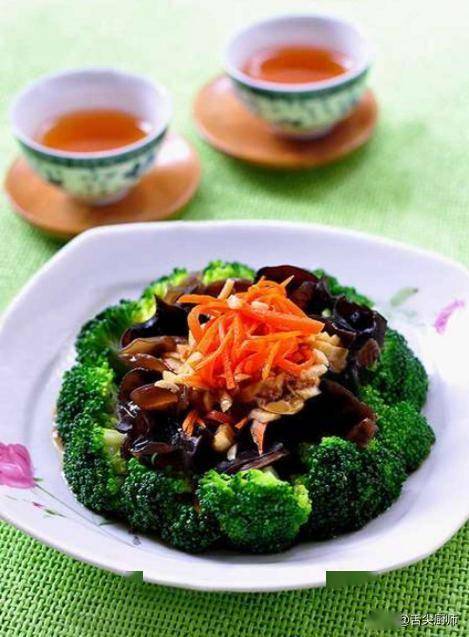 补气血的天然食材，女性健康美丽的秘诀，女性养生：用天然食材补气血的美味食谱