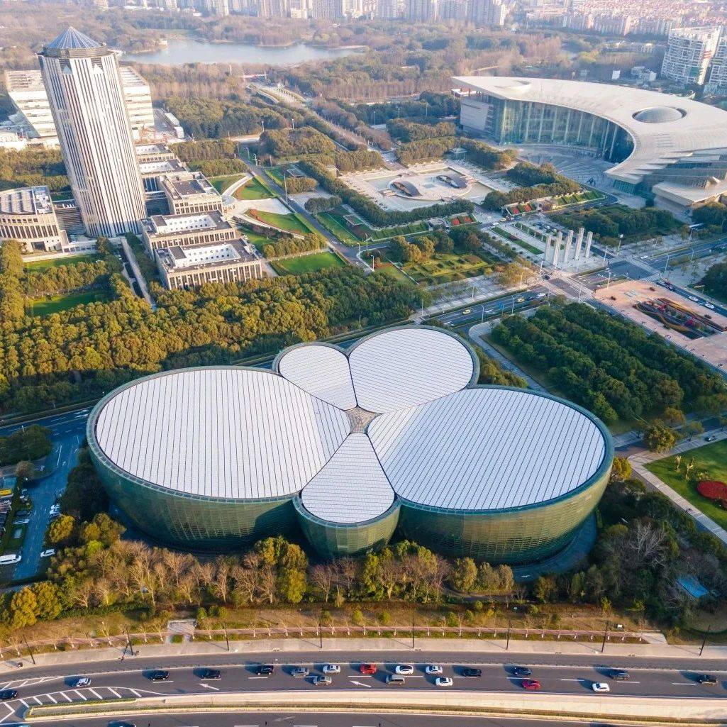 上海东方艺术中心：文化“蝴蝶兰”绽放上海演出建筑中国 