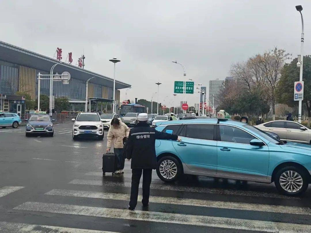 九游娱乐平台戴埠一车开到人家家里了◇‍别去理发店拔罐◇‍上兴夜晚灯光靓丽(图5)
