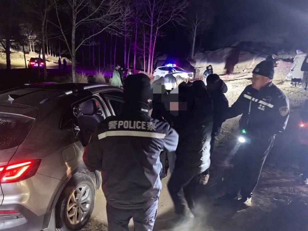 青海一男子过年期间不慎迷路,发现时竟在.... 青海一男子过年期间不慎迷路,发现时竟在....