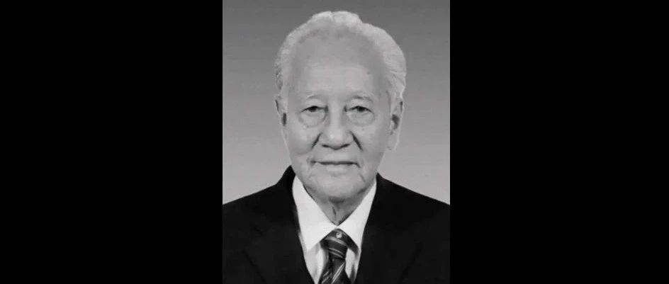 黄旭华同志生平_中国核潜艇_事业_一生