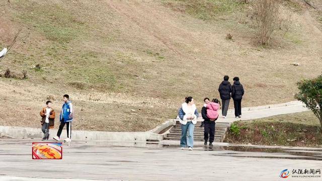 春日暖阳 市民畅享户外休闲时光(图3) 春日暖阳 市民畅享户外休闲时光(图3)
