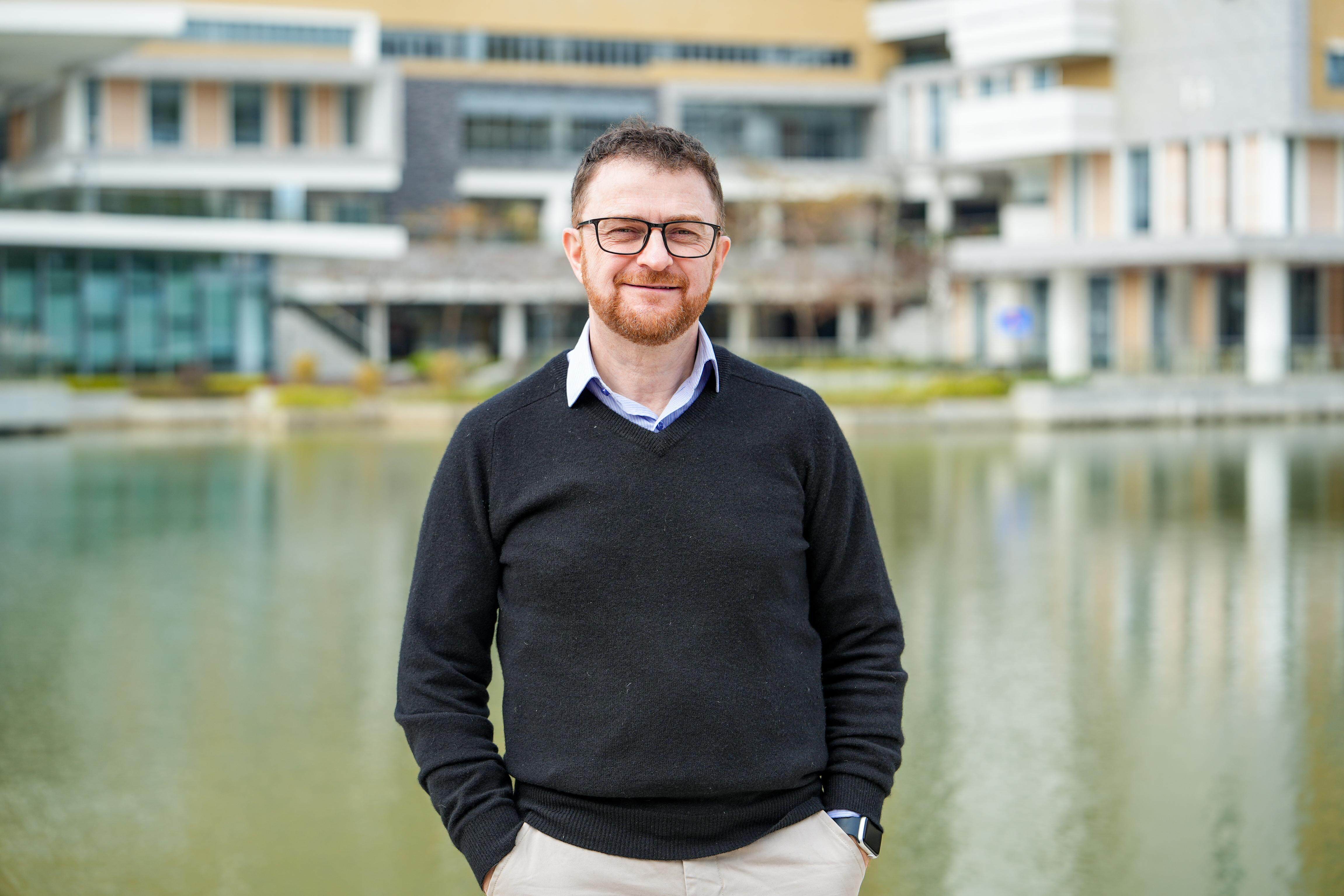 北师港浸大外国教师在中国开启新生活