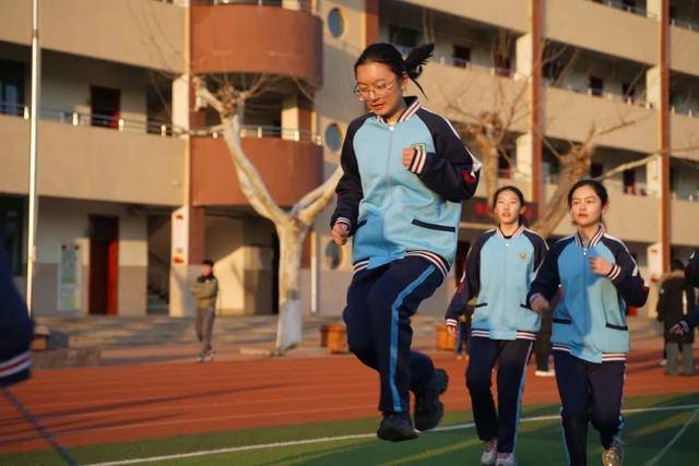 15分钟课间改革：威海如何打破“圈养式教育”的枷锁？