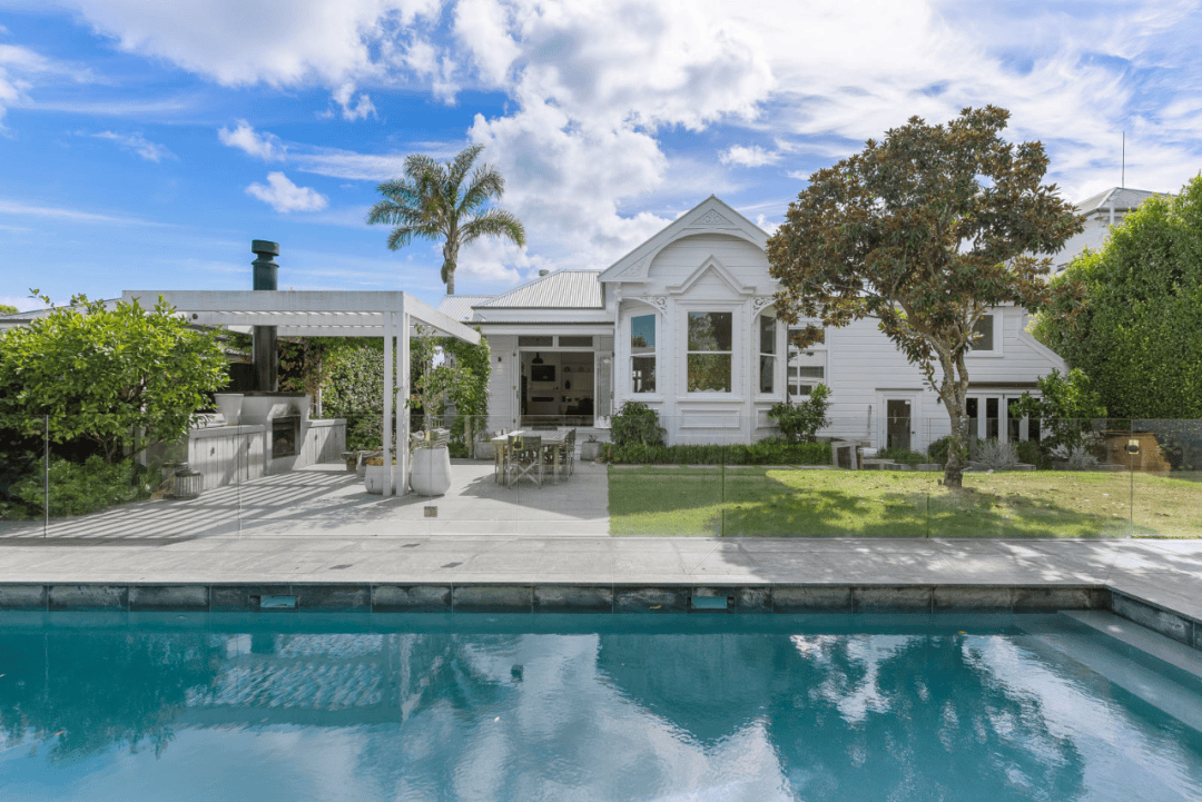 北岸 | devonport 4房 cheltenham奢华别墅 超大花园 迷人泳池 融合