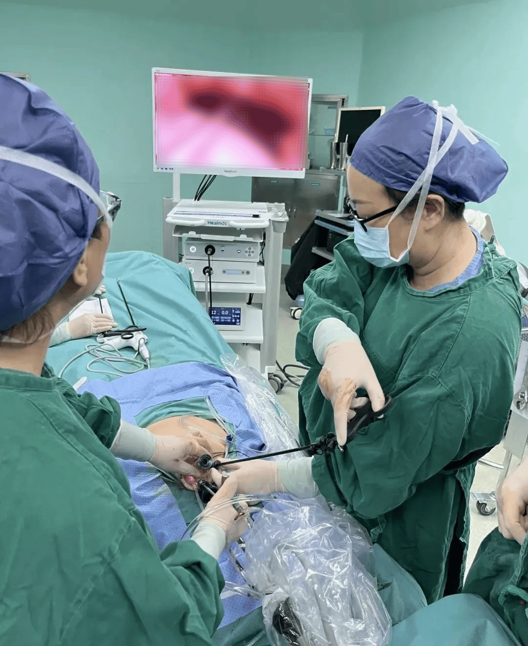 强医服务|急危宫外孕不用怕!单孔腹腔镜助力快速康复