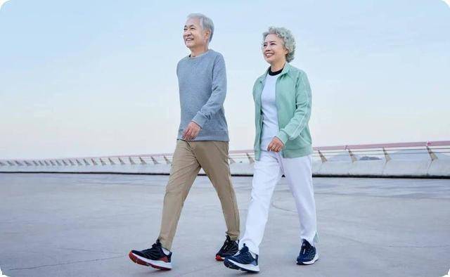 揭秘：硒元素如何为大脑健康“保驾护航”？，老年痴呆风险攀升，硒元素成关键“守护员”！