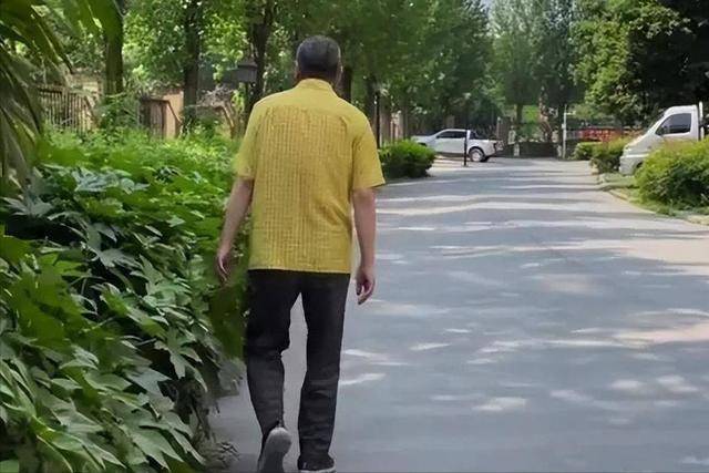 脑梗康复期，散步竟能改写命运？