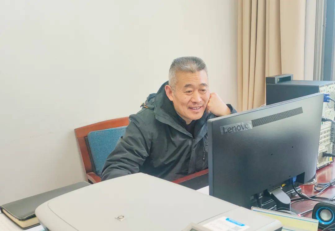 孙克明：人在路上路系心中