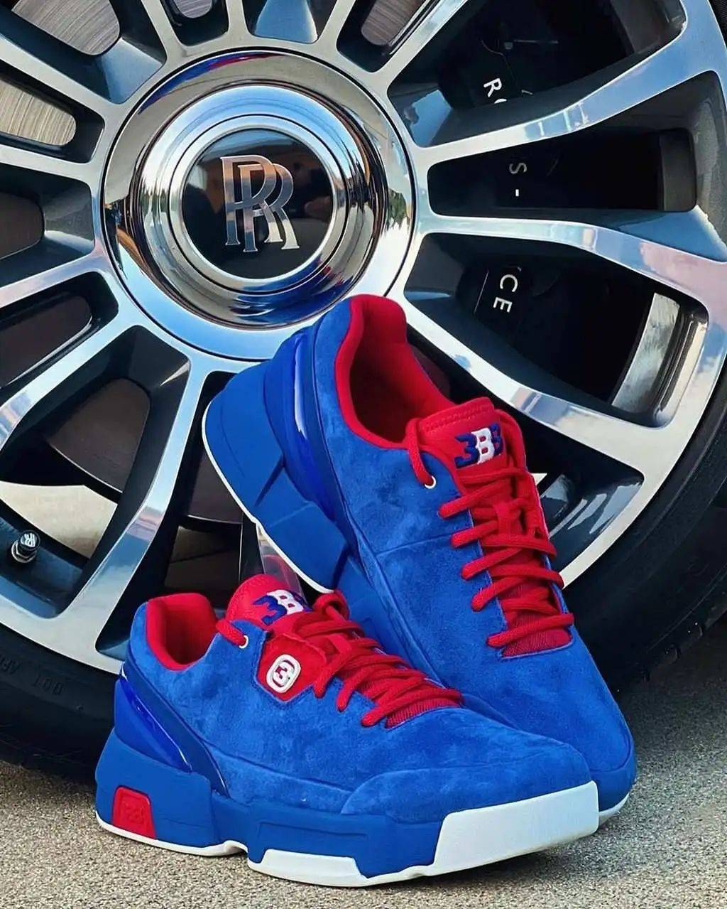 设计最夸张的战靴!又来了