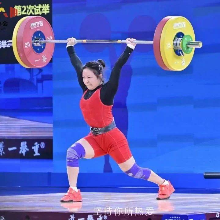 市举重中心运动员在2025年全国女子举重锦标赛暨十五运资格赛上荣获1银2铜_抓举_挺举_总成绩