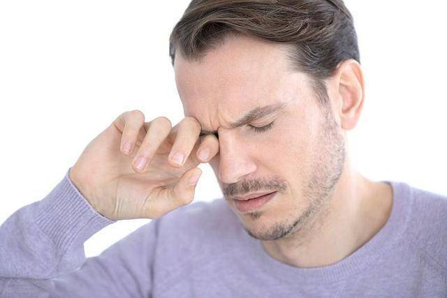 惊！黑眼圈竟藏着这么多健康秘密，别小瞧黑眼圈，它可能是身体的求救信号
