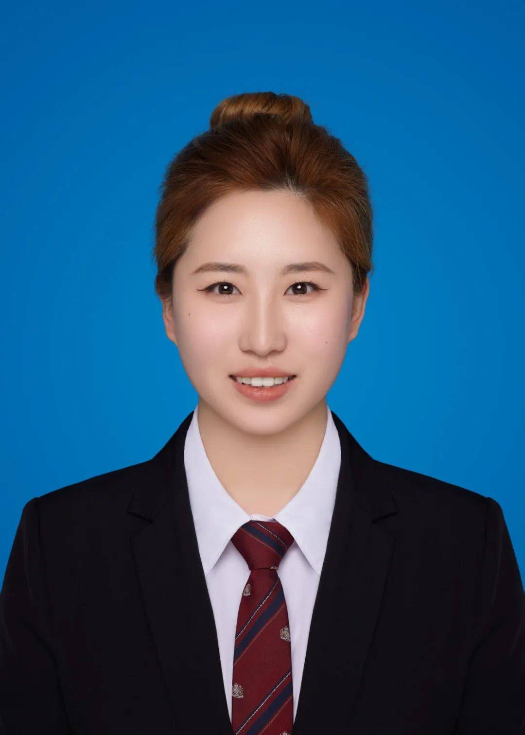 获黑龙江省普通高等学校三好学生校优秀共青团员荣誉称号;中国研究