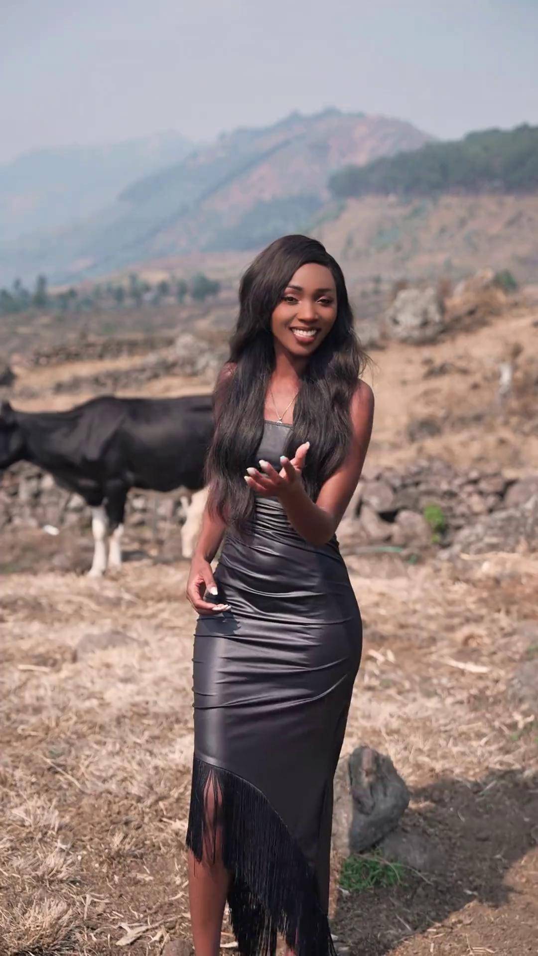 平平淡淡才是真翻唱再回首卢旺达青年团非洲美女无声卡清唱