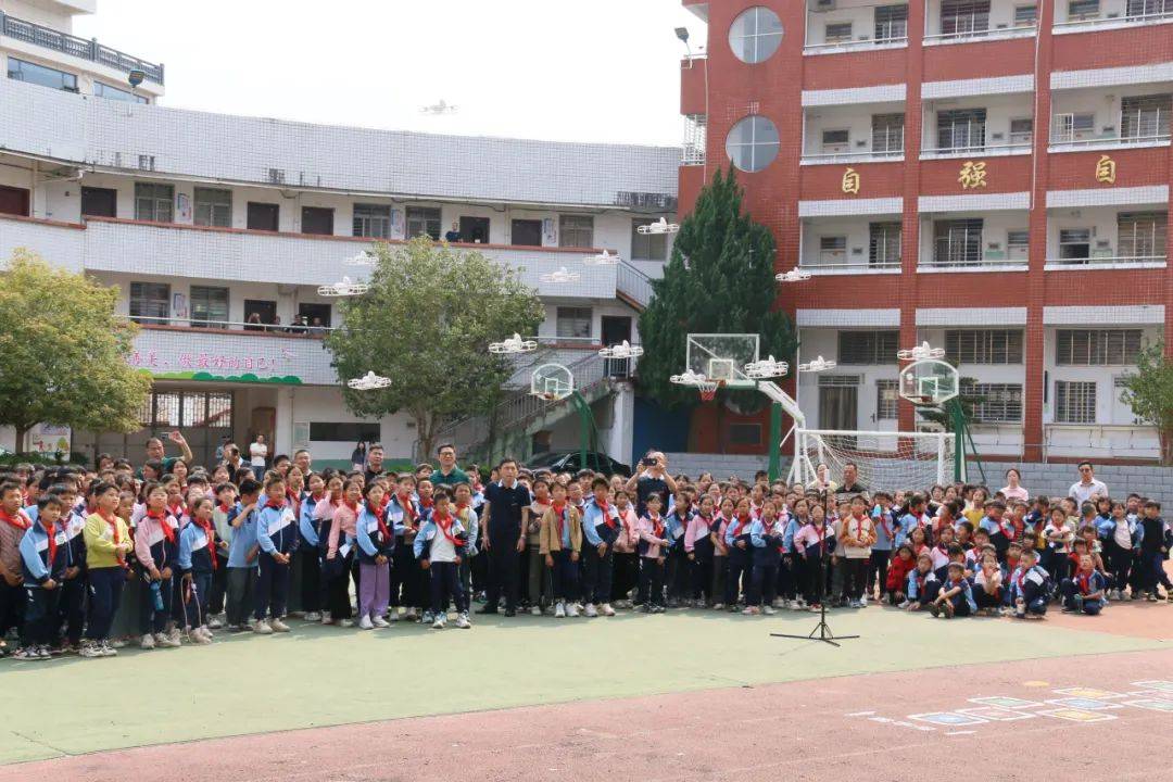 "情暖童心"流动少年宫暨希望工程一堂课走进安溪县蓝田中心学校