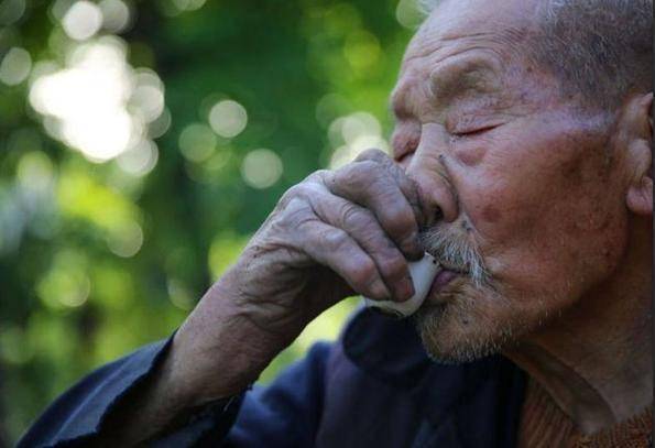 心衰患者必知：这些习惯正悄悄加重病情 揭秘加重心衰的元凶，为心脏健康护航