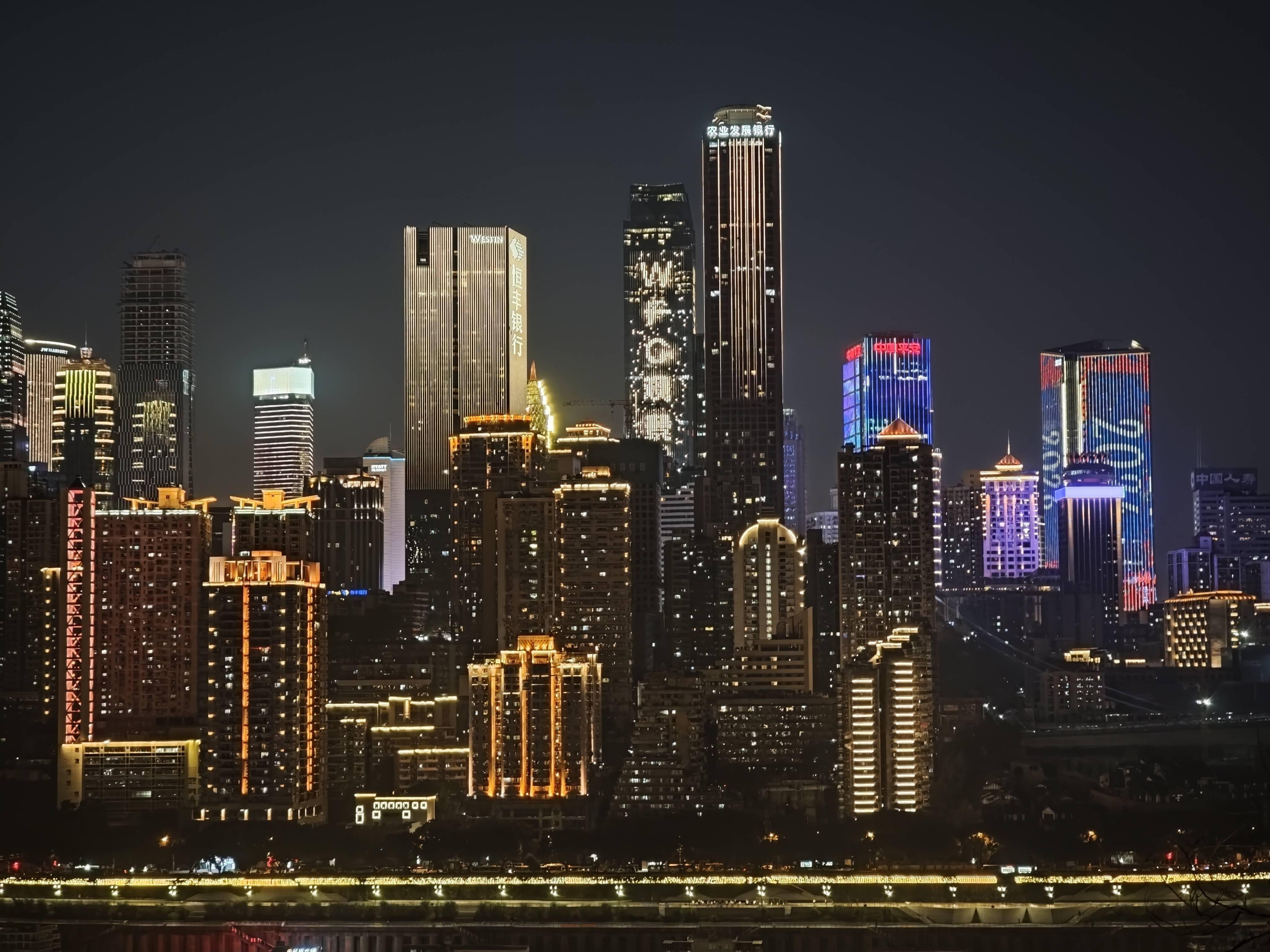 深度评测：华为Pura X能否在折叠屏市场突围？，华为Pura X：搭载HarmonyOS 5，折叠屏有何新玩法？