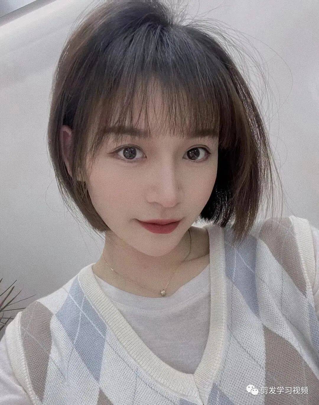乖乖女短发好减龄