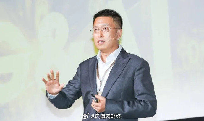 专家建议自动驾驶的车也应该考驾照：打造虚拟仿真测试场，也有真正路测测试场，里面包含夜间、暴雨等场景