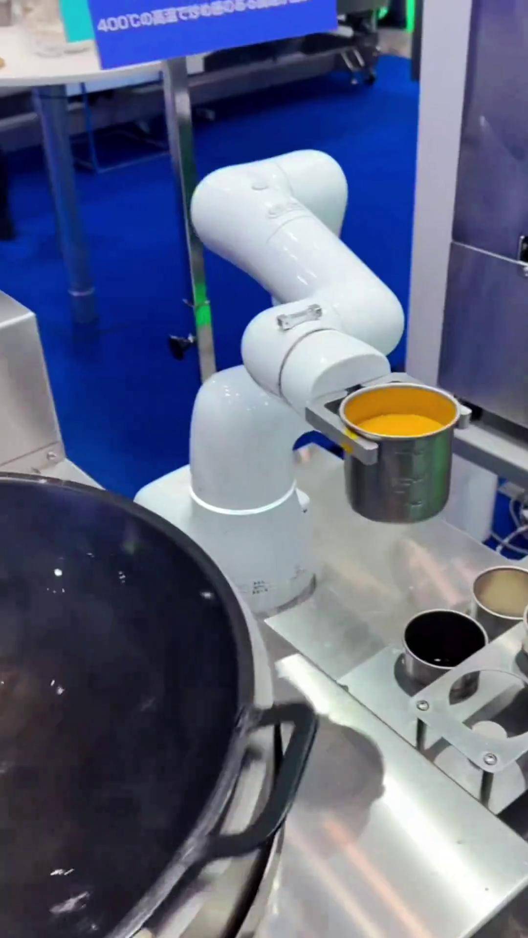 ai人工智能机器人炒饭香不香机器人炒菜 炒饭 科技改变生活 蛋炒饭